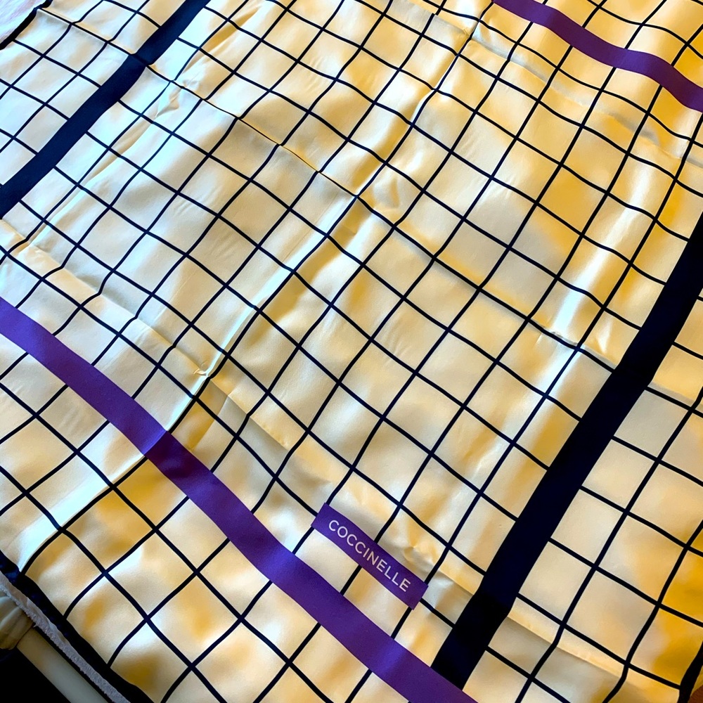 Large silk scarf by Coccinelle